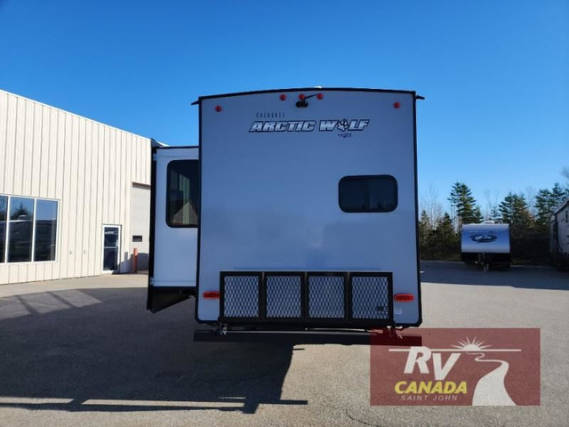 2023 Forest River RV Cherokee Arctic Wolf 261RK in Travel Trailers & Campers in Saint John - Image 4