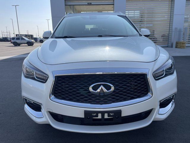 2018 Infiniti QX60 Luxe in Cars & Trucks in Calgary - Image 2