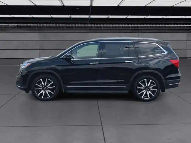 2022 Honda Pilot Touring 8P l Clean CarFax l One Owner l Local V in Cars & Trucks in Calgary - Image 6