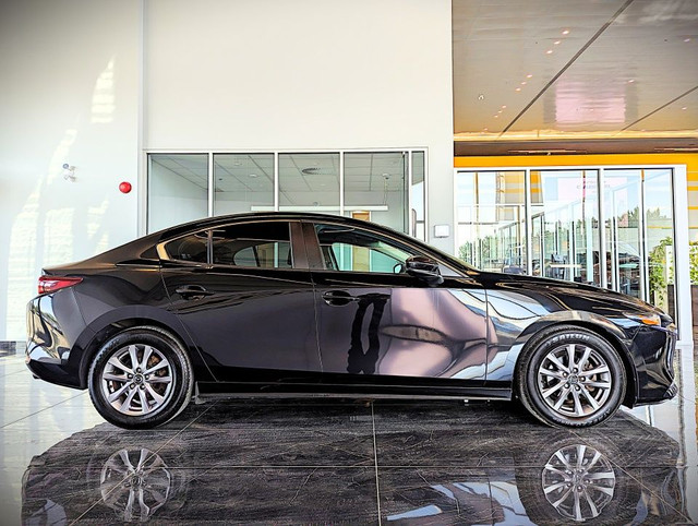 2019 Mazda MAZDA3 GS-LUXURY in Cars & Trucks in City of Montréal - Image 4