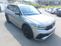 R-Line Black Edition 4Motioin All Wheel Drive Leather Interior Panoramic Sunroof Digital Cockpit App... (image 6)