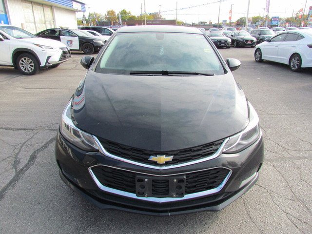  2018 Chevrolet Cruze H-SEATS R-CAM MINT CONDITION WE FINANCE AL in Cars & Trucks in London - Image 2