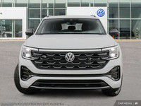 This Volkswagen Atlas Cross Sport has a durable Intercooled Turbo Premium Unleaded I-4 2.0 L/121 eng... (image 3)