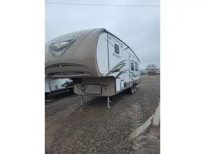 Come visit us at Adventure Motors! 2015 Crossroads RV CRUISER AIRE 28RK As low as $55 weekly O.A.C....