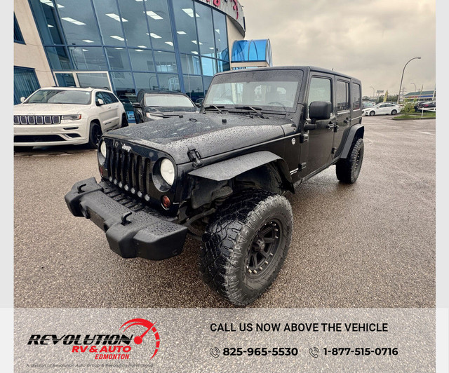 2009 Jeep Wrangler Unlimited X in Cars & Trucks in Edmonton - Image 2