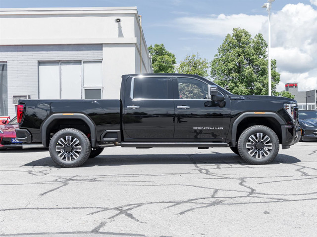 2025 GMC SIERRA 2500HD Denali Ultimate- Diesel | Tri-Fold Tonnea in Cars & Trucks in Markham / York Region - Image 4
