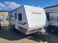 2013 Conquest 19BHC Travel Trailer...Finannceable!