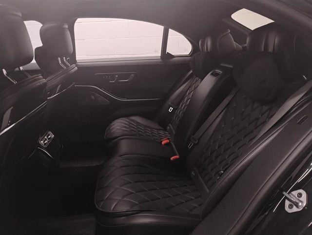 2022 Mercedes-Benz S580 4MATIC Sedan in Cars & Trucks in Calgary - Image 3