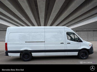 Mercedes-Benz Rive-Sud, la destination Mercedes-Benz par excellence. Bienvenue en première classe. D... (image 5)