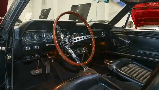 1966 Ford Mustang 2+2 Fastback in Classic Cars in London - Image 33