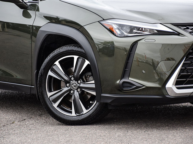 2019 Lexus UX 250h Base VERY LOW KMS | SAVE ON GAS | WHITE LEATH in Cars & Trucks in City of Toronto - Image 2