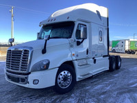 2018 FREIGHTLINER X12564ST