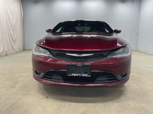 2015 Chrysler 200 in Cars & Trucks in Guelph - Image 2