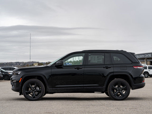 2025 Jeep Grand Cherokee Limited in Cars & Trucks in Barrie - Image 4