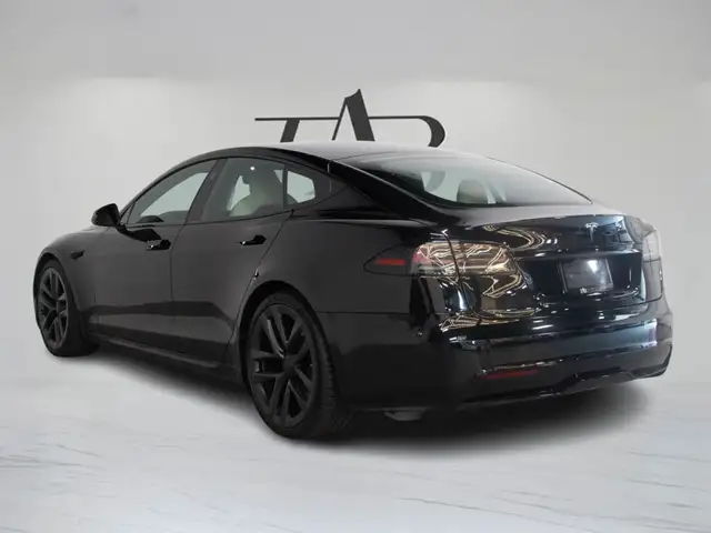2022 Tesla Model S AWD | 21\" RIM | YOKE STEERING in Cars & Trucks in Mississauga / Peel Region - Image 6