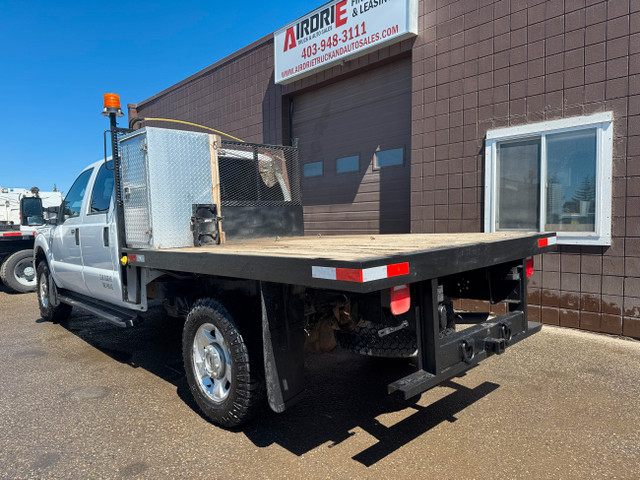 2013 Ford Super Duty F-350 SRW XLT FLAT DECK 4X4 in Cars & Trucks in Calgary - Image 3