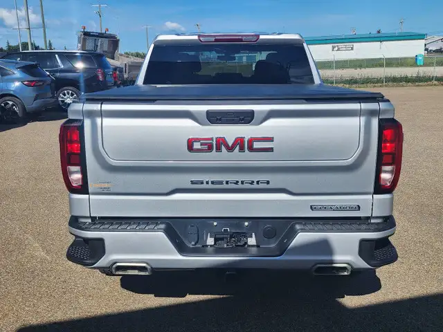 2021 GMC Sierra 1500 Elevation 6'6 FOOT BOX | 5.3L V8 in Cars & Trucks in St. Albert - Image 16