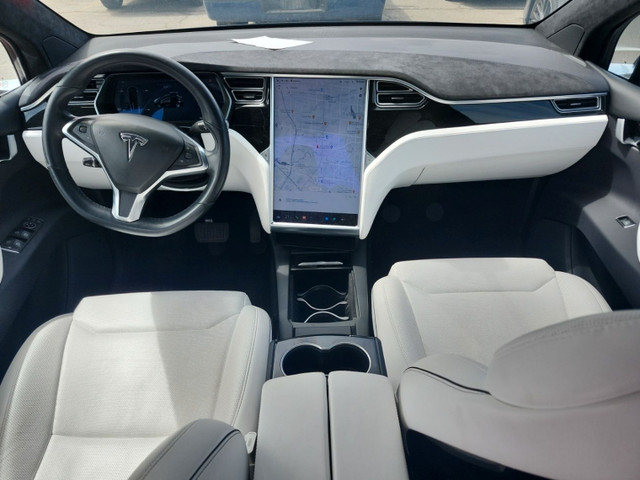 2017 Tesla Model X 75D *AUTOPILOT/6 PASS/NAVI/BACKUP CAM/LOADED! in Cars & Trucks in City of Toronto - Image 3