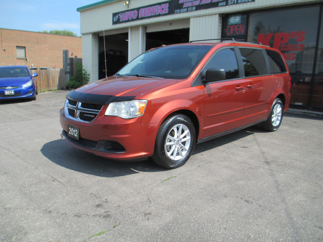 2012 Dodge Grand Caravan SXT STOW N GO !!!!! in Cars & Trucks in Oshawa / Durham Region - Image 4