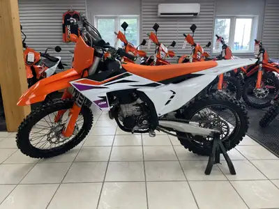 70.6 total hours Engine Type: Single-Cylinder Displacement: 27.4 cu. in. (449.9 cc) Bore and Stroke:...