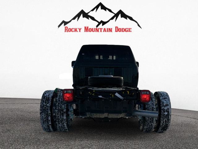 2024 RAM 5500 CREW CAB LIMITED CAB CHASSIS in Cars & Trucks in Red Deer - Image 4