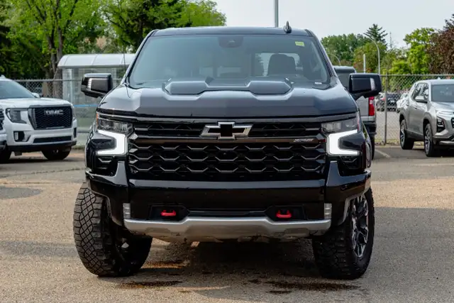2023 Chevrolet Silverado Short BOX Crew CAB 1500 4WD ZR2 * GM CE in Cars & Trucks in Edmonton - Image 4