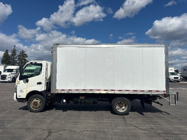 2017 Hino Truck 195 ALUMVAN in Heavy Trucks in City of Montréal - Image 4