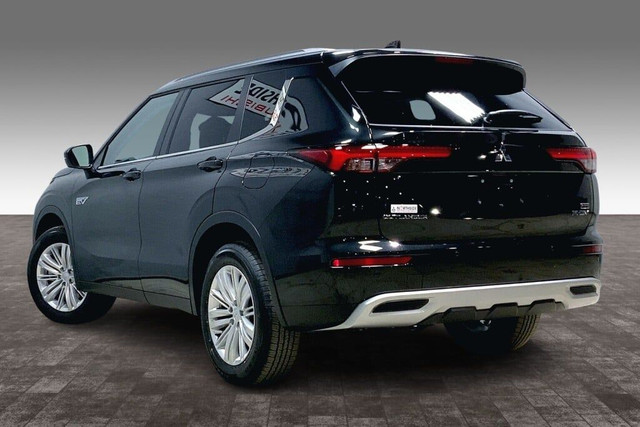 2025 Mitsubishi Outlander Phev LE S-AWC in Cars & Trucks in Edmonton - Image 3