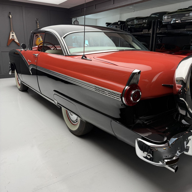 1956 Ford Fairlane in Classic Cars in Guelph - Image 3
