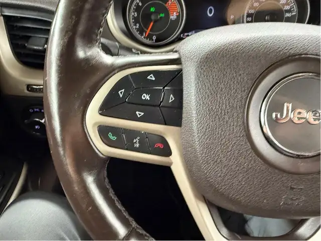 2017 Jeep Cherokee TRAILHAWK L 4X4 - REMOTE START/LEATHER INTERI in Cars & Trucks in Winnipeg - Image 12