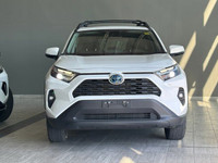 ADAPTIVE CRUISE CONTROL, HEATED FRONT SEATS, POWER LIFTGATE Mulling over the addition of a hybrid to... (image 2)