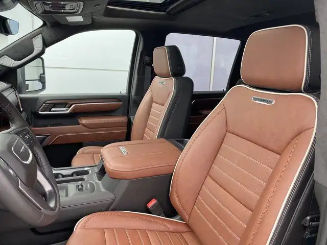 2025 GMC Sierra 3500HD Crew Cab Denali Ultimate in Cars & Trucks in Edmonton - Image 14