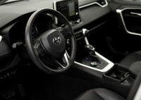 KEY FEATURES: FOG LAMPS | PREMIUM ALLOY WHEELS | BLINDSPOT | KEYLESS ENTRY | POWER SEATS | MEMORY SE... (image 9)