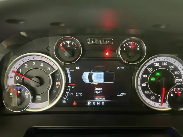2018 Ram 2500 LARAMIE 6.7 DSL 4X4 | LIFT | FUEL RIMS | LOW KMS! dans Autos et camions dans Lloydminster - Image 29