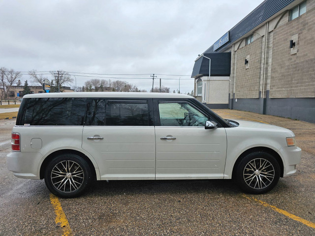 2009 Ford Flex Limited PANORAMIC ROOF, NO ACCIDENTS!!!! in Cars & Trucks in Winnipeg - Image 2
