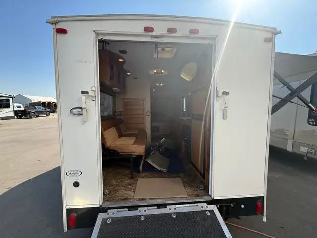 2014 KZ MXT 160 Toy Hauler in Travel Trailers & Campers in St. Albert - Image 6