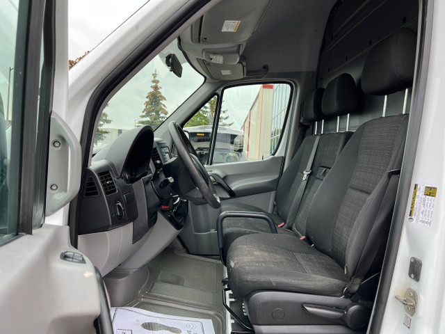 2017 Mercedes-Benz Sprinter Van Mercedes SPRINTER 2500- CARGO -  in Cars & Trucks in Oakville / Halton Region - Image 4