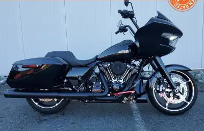 APPLY NOW: https://www.ridecollective.ca/get-pre-approved The 2024 Harley-Davidson Road Glide (FLTRX...