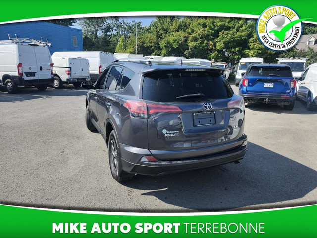Toyota RAV4 Traction intégrale 4 portes LE 2017 à vendre in Cars & Trucks in Laval / North Shore - Image 4