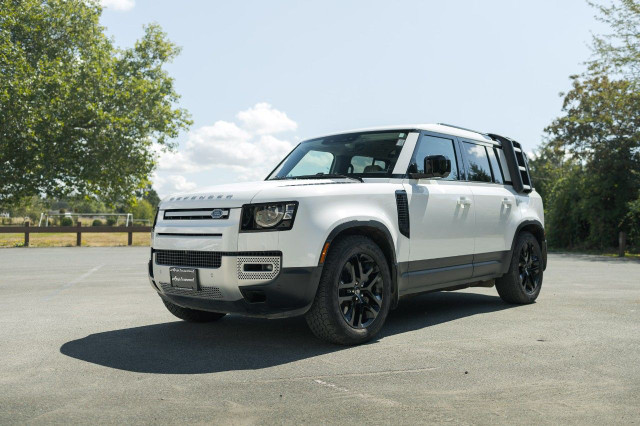 2023 Land Rover Defender in Cars & Trucks in Delta/Surrey/Langley - Image 4