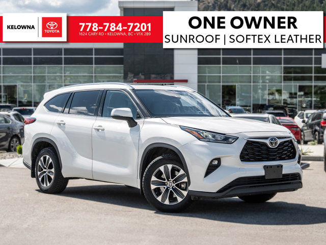 2021 Toyota Highlander XLE | ONE OWNER | SUNROOF | SOFTEX | AWD in Cars & Trucks in Kelowna