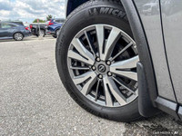 Command the road in this sleek 2023 Nissan Murano S, boasting a stunning Gun Metallic exterior and G... (image 9)