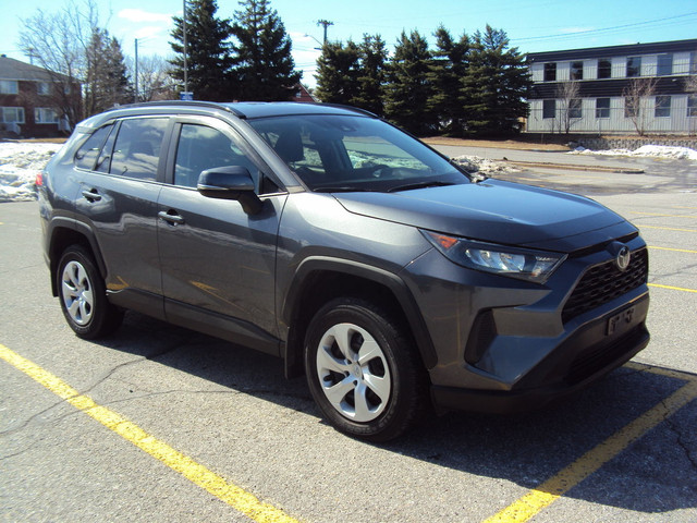 2020 Toyota RAV4 LE in Cars & Trucks in Ottawa