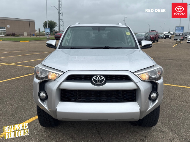 2017 Toyota 4Runner SR5 4WD 4dr V6 in Cars & Trucks in Red Deer - Image 3