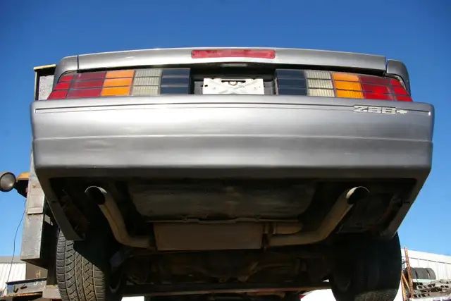 1988 Camaro IROC 350 Auto dans Autos et camions dans Ville d’Edmonton - Image 35