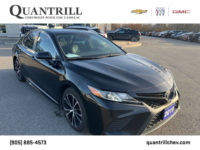 2019 Toyota Camry SE SE + 2.5L + Sunroof + Heated Seats *CLEA... in Cars & Trucks in Oshawa / Durham Region