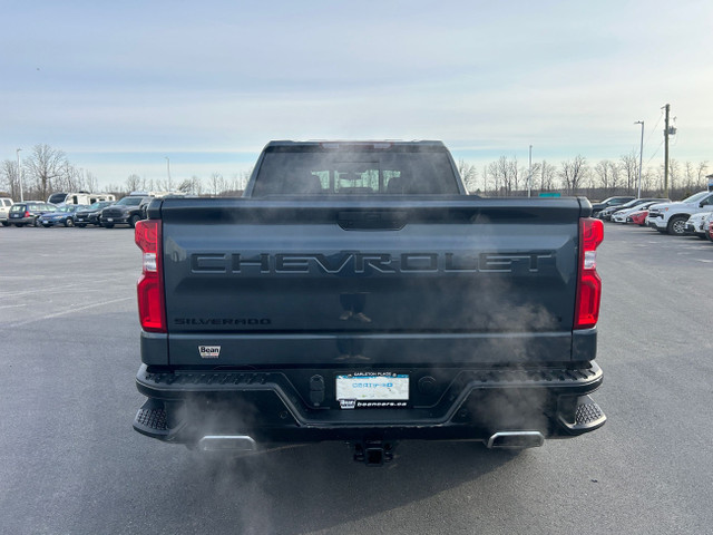 2021 Chevrolet Silverado 1500 LT Trail Boss 5.3L V8 WITH REMO... in Cars & Trucks in Ottawa - Image 4