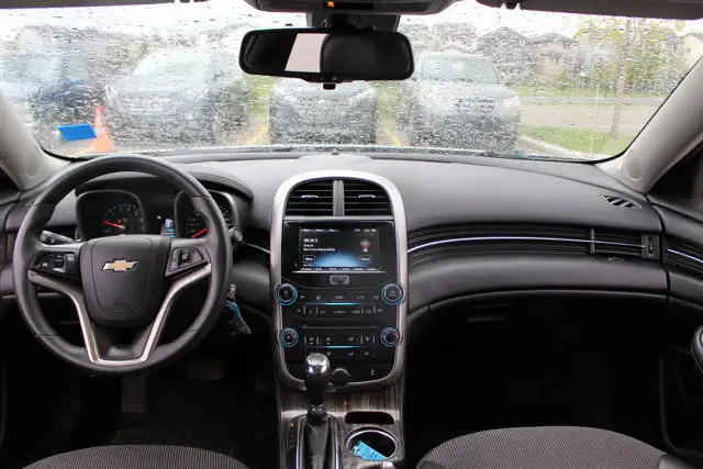 2016 Chevrolet Malibu Limited LT dans Autos et camions dans Calgary - Image 3