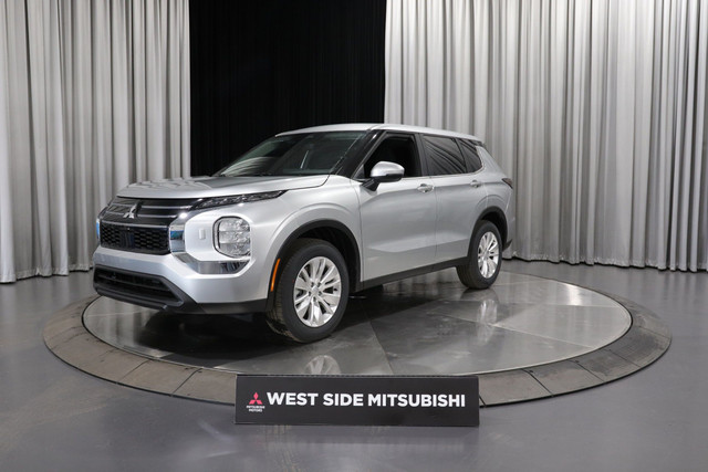 2025 Mitsubishi Outlander ES in Cars & Trucks in Edmonton - Image 3
