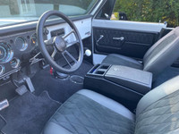 WHITE ON BLACK LEATHER/ SUEDE, NEW DIAMOND STITCH INTERIOR, NEW CARPET, NEW PAINT 4 YEARS AGO. NEW S... (image 9)